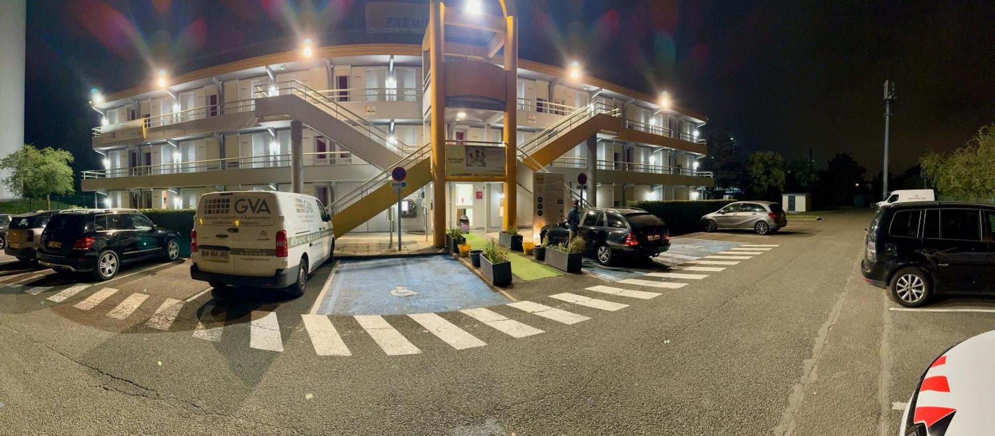 圣昆廷伊夫林伊兰科特普瑞米尔经典酒店 特拉普 外观 照片